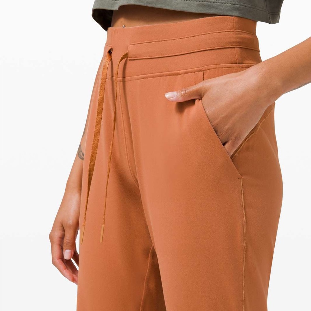 Lululemon ready to rulu jogger desert sun size 4 29” inseam (full length)